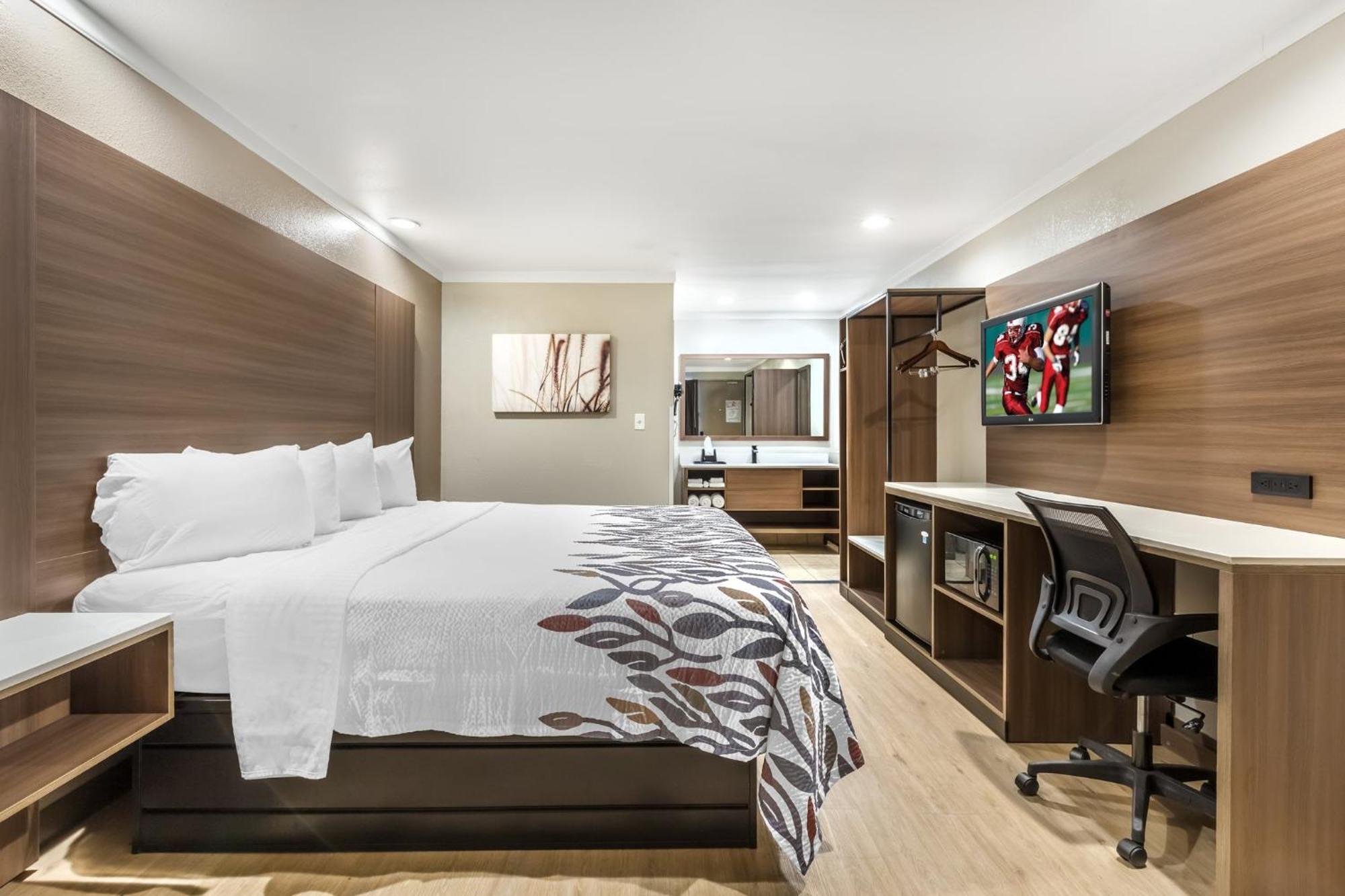 Red Roof Inn Raleigh Northeast - Downtown Екстериор снимка