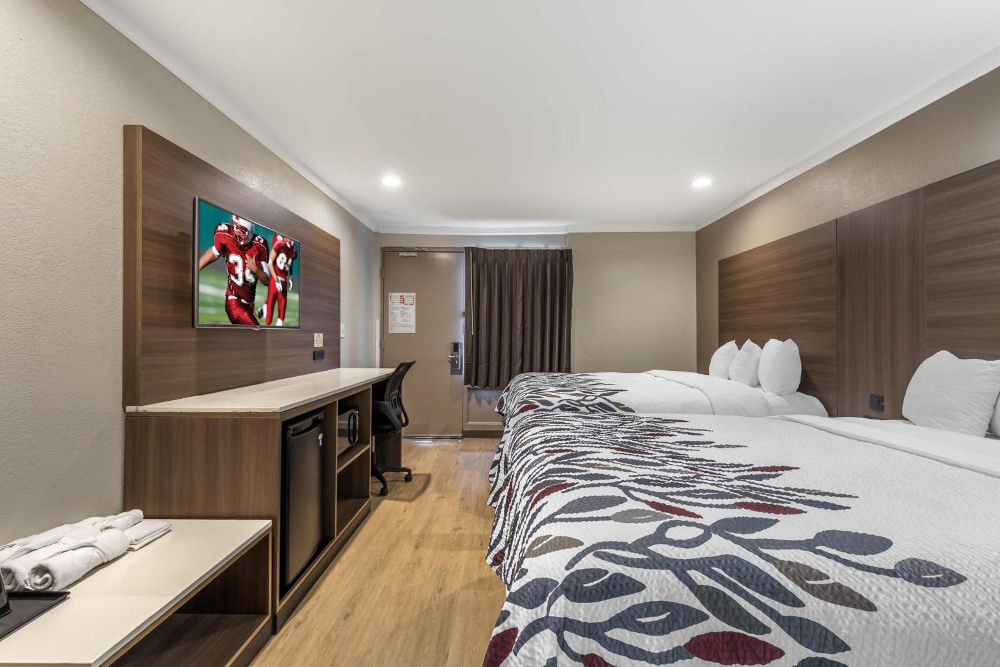 Red Roof Inn Raleigh Northeast - Downtown Екстериор снимка