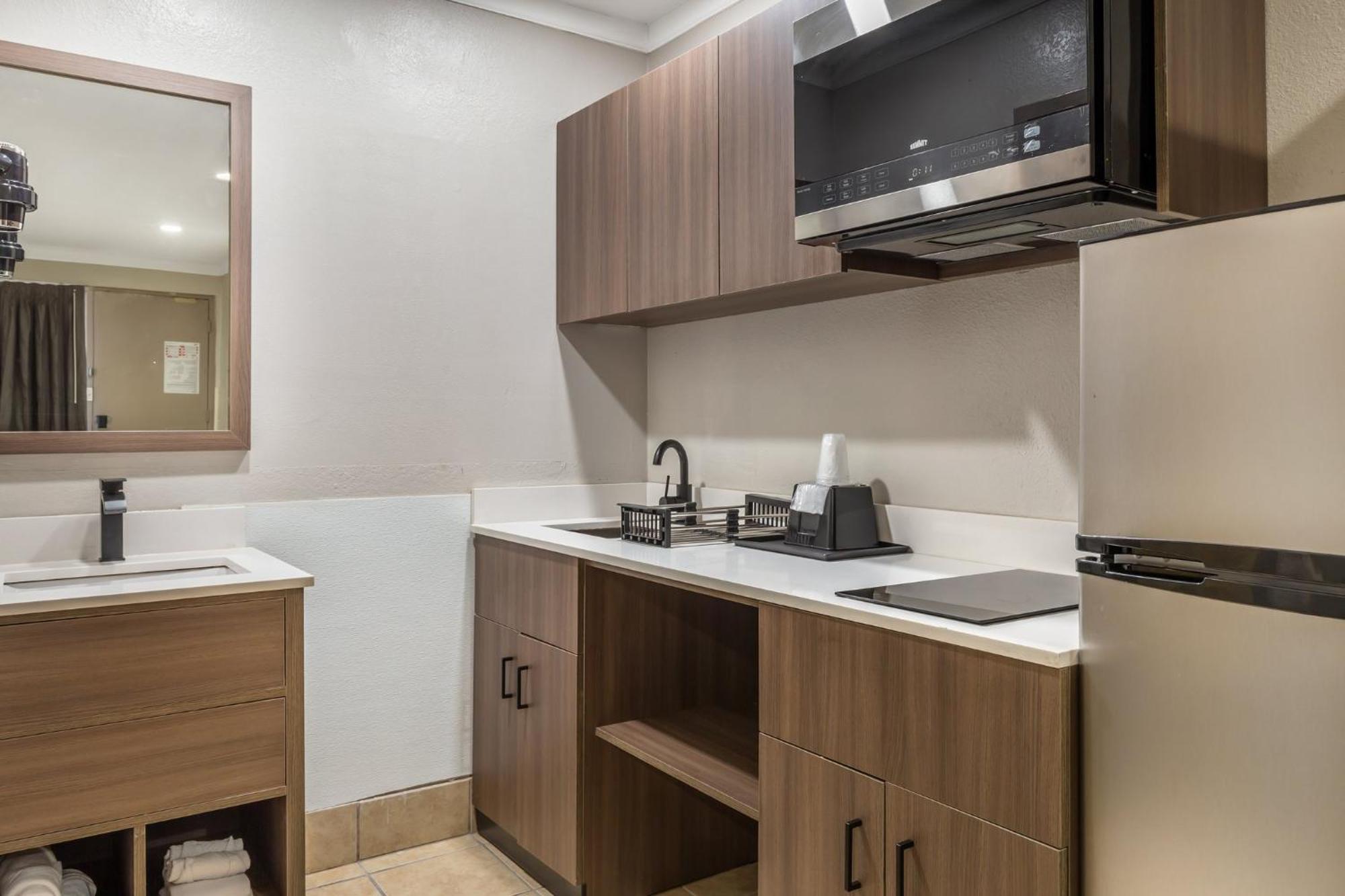 Red Roof Inn Raleigh Northeast - Downtown Екстериор снимка