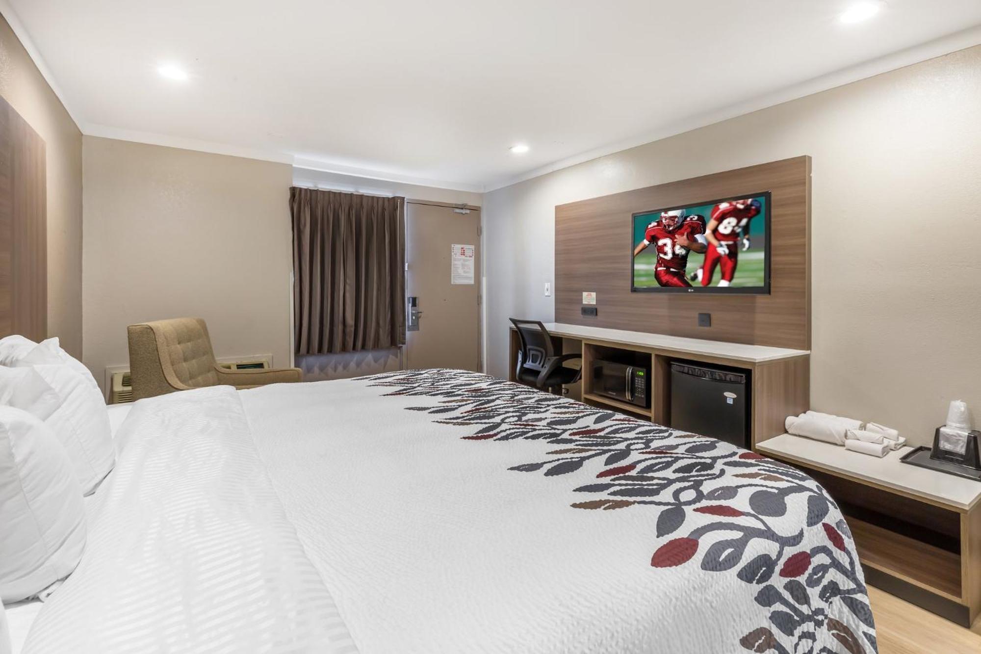 Red Roof Inn Raleigh Northeast - Downtown Екстериор снимка