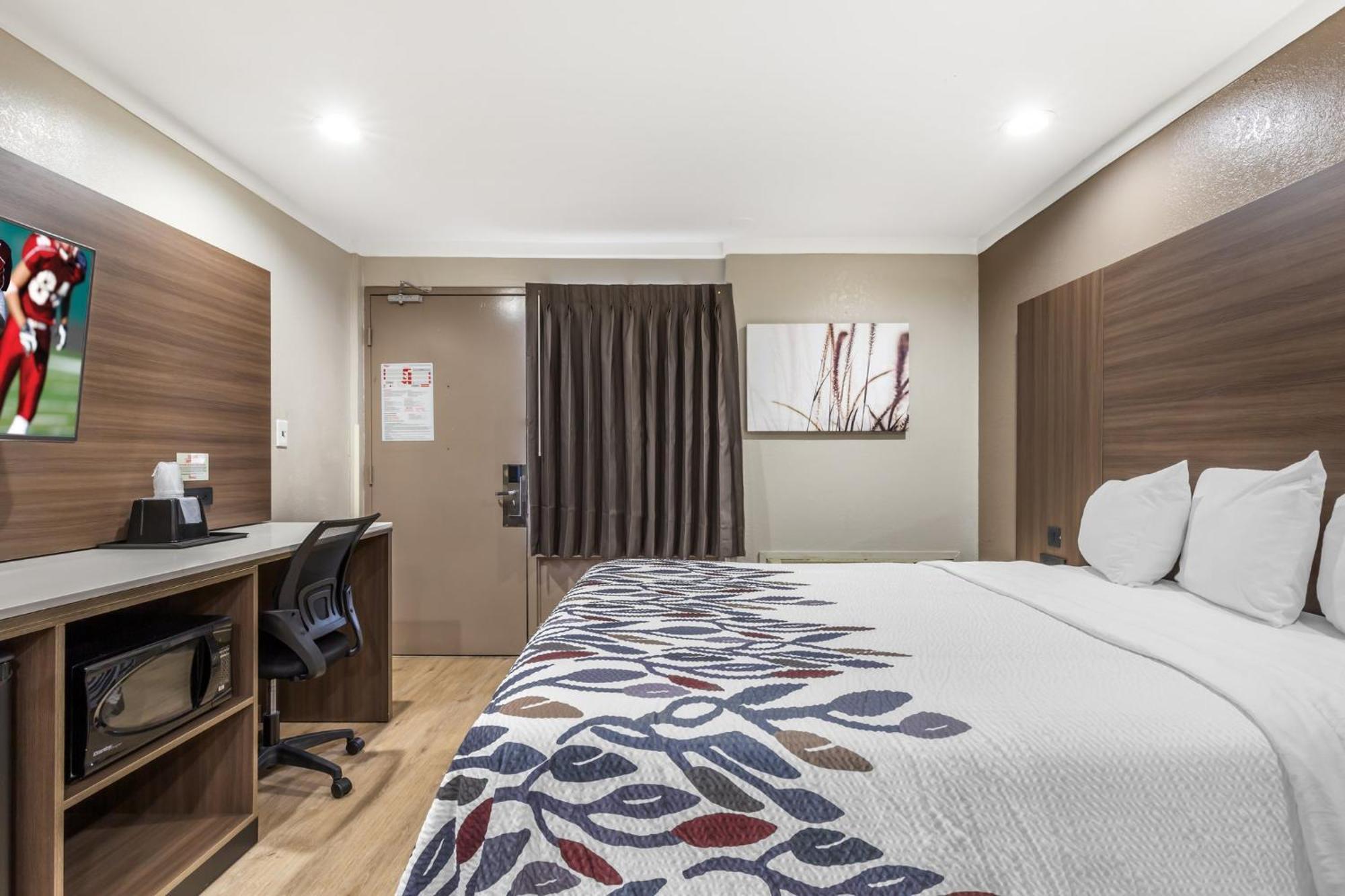 Red Roof Inn Raleigh Northeast - Downtown Екстериор снимка