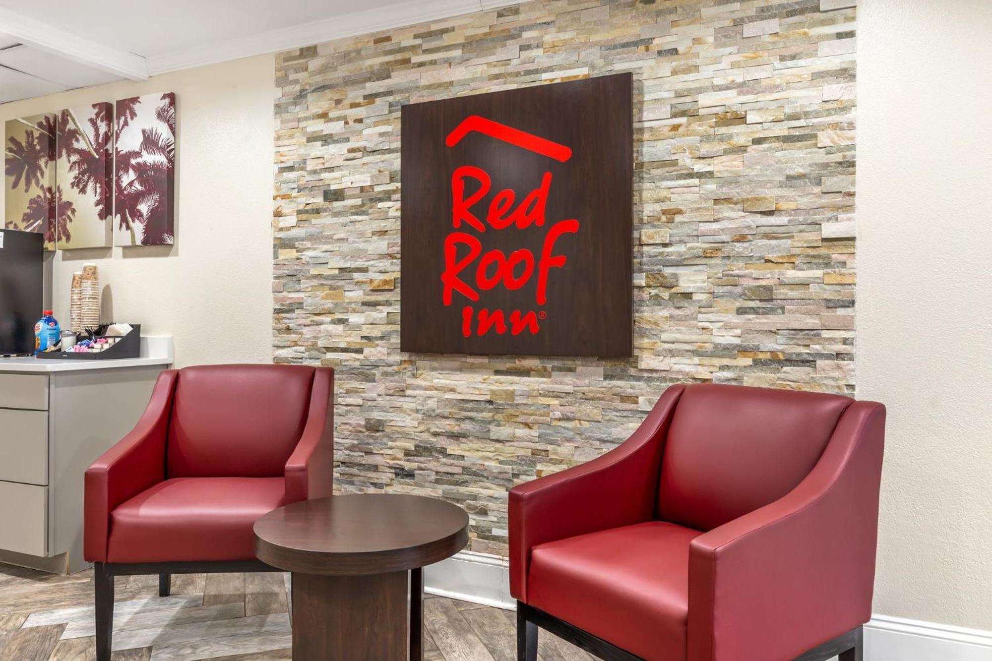 Red Roof Inn Raleigh Northeast - Downtown Екстериор снимка