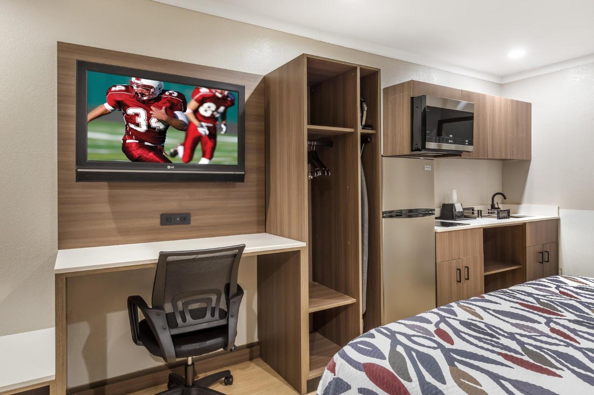 Red Roof Inn Raleigh Northeast - Downtown Екстериор снимка