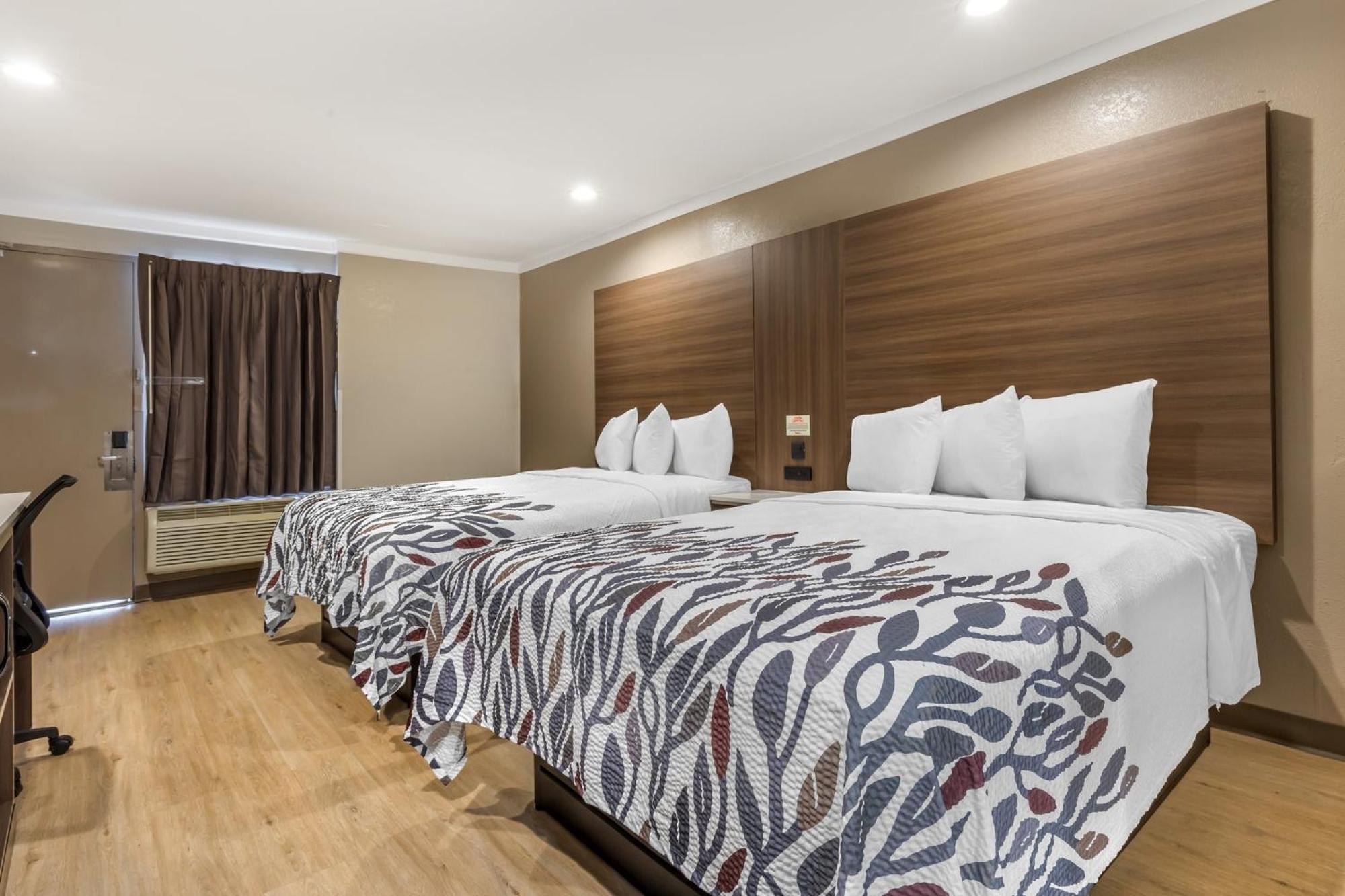 Red Roof Inn Raleigh Northeast - Downtown Екстериор снимка