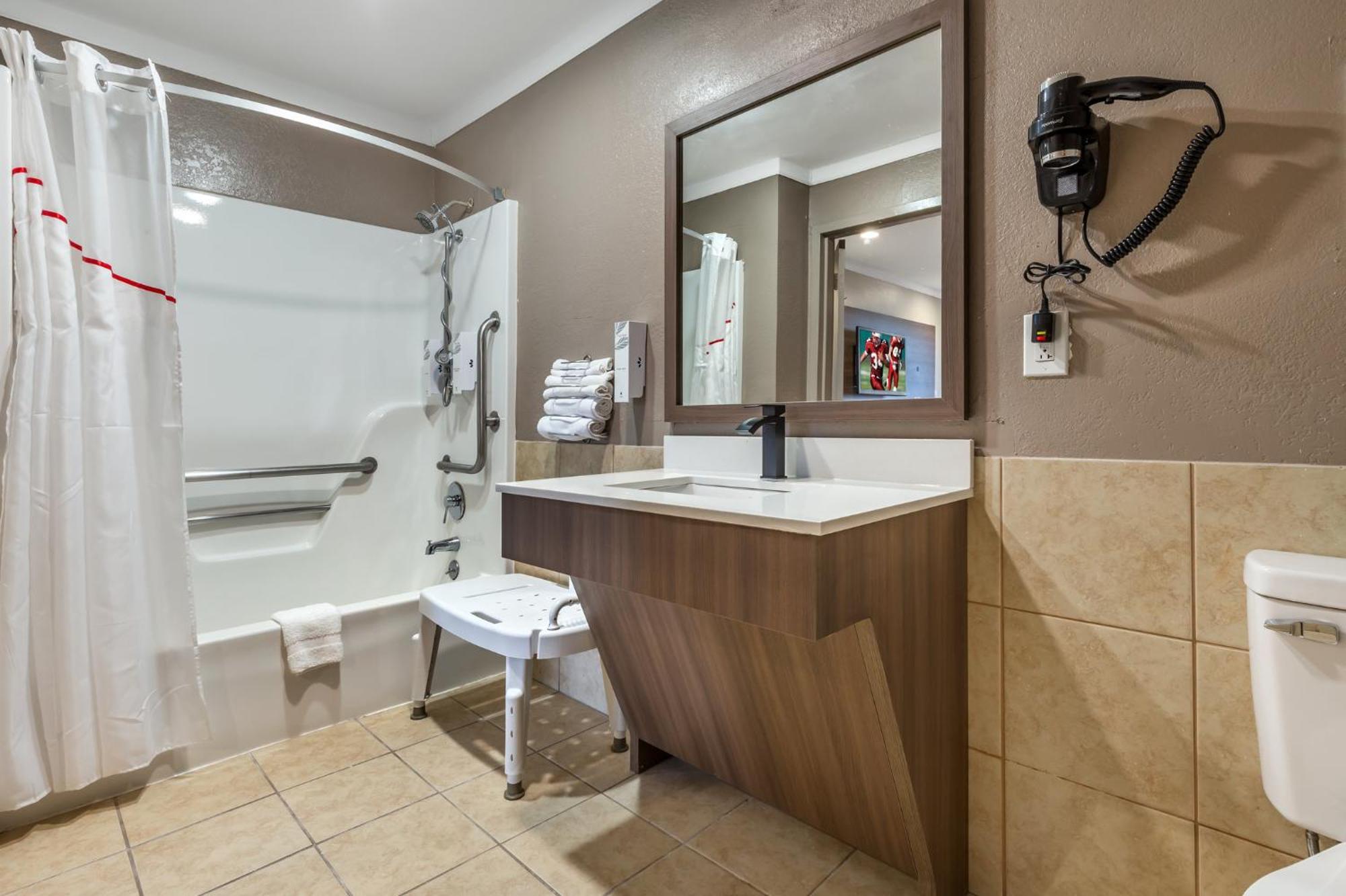 Red Roof Inn Raleigh Northeast - Downtown Екстериор снимка